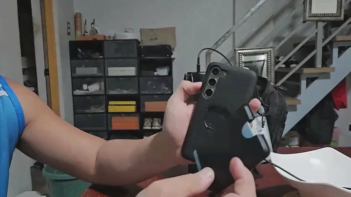 Quadlock Mag Wallet.